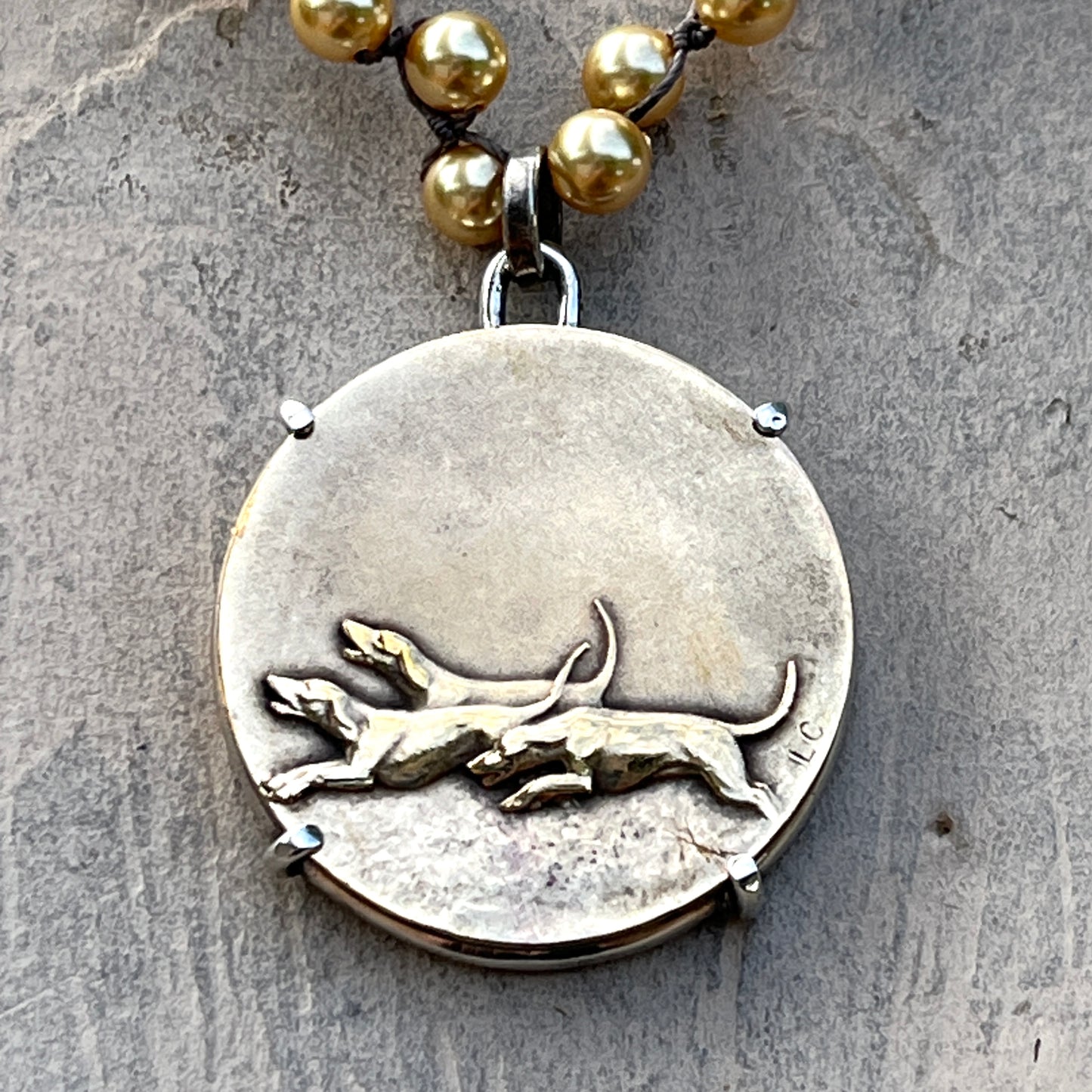 Full Cry Medal on Gold Pearls