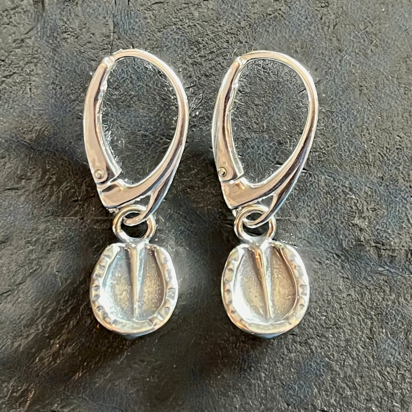 Sterling Hoofprints Leverback Earrings in Pony Size