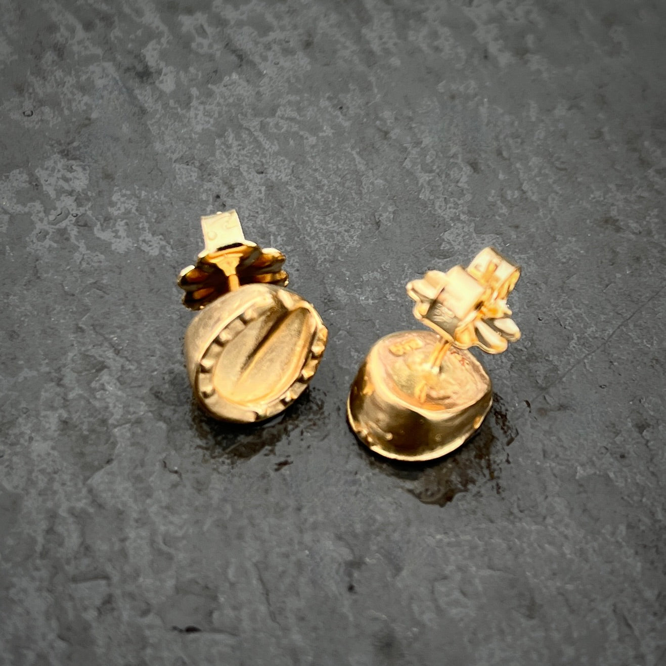 Pony Hoofprint Earrings in 14K Gold