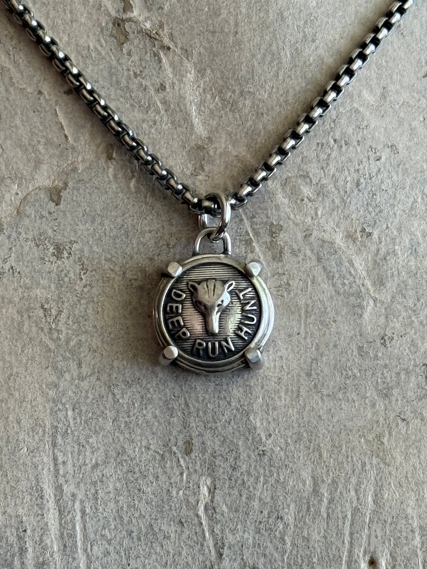 Little Lovely Hunt Deer Button Necklace
