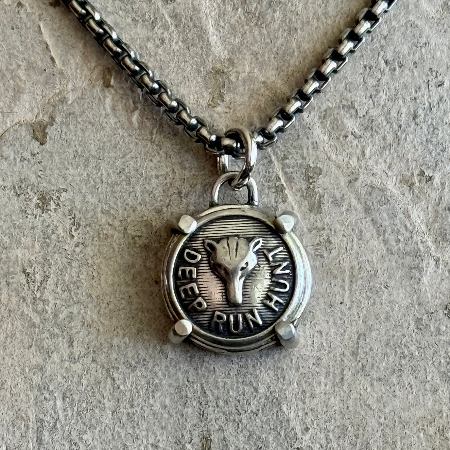 Little Lovely Hunt Deer Button Necklace