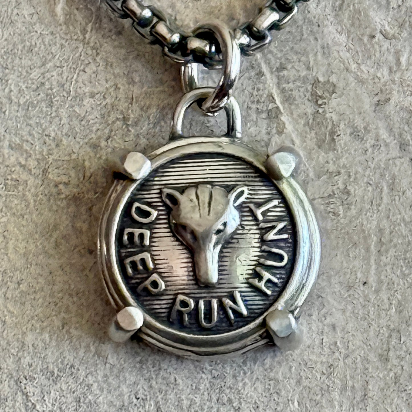 Little Lovely Hunt Deer Button Necklace